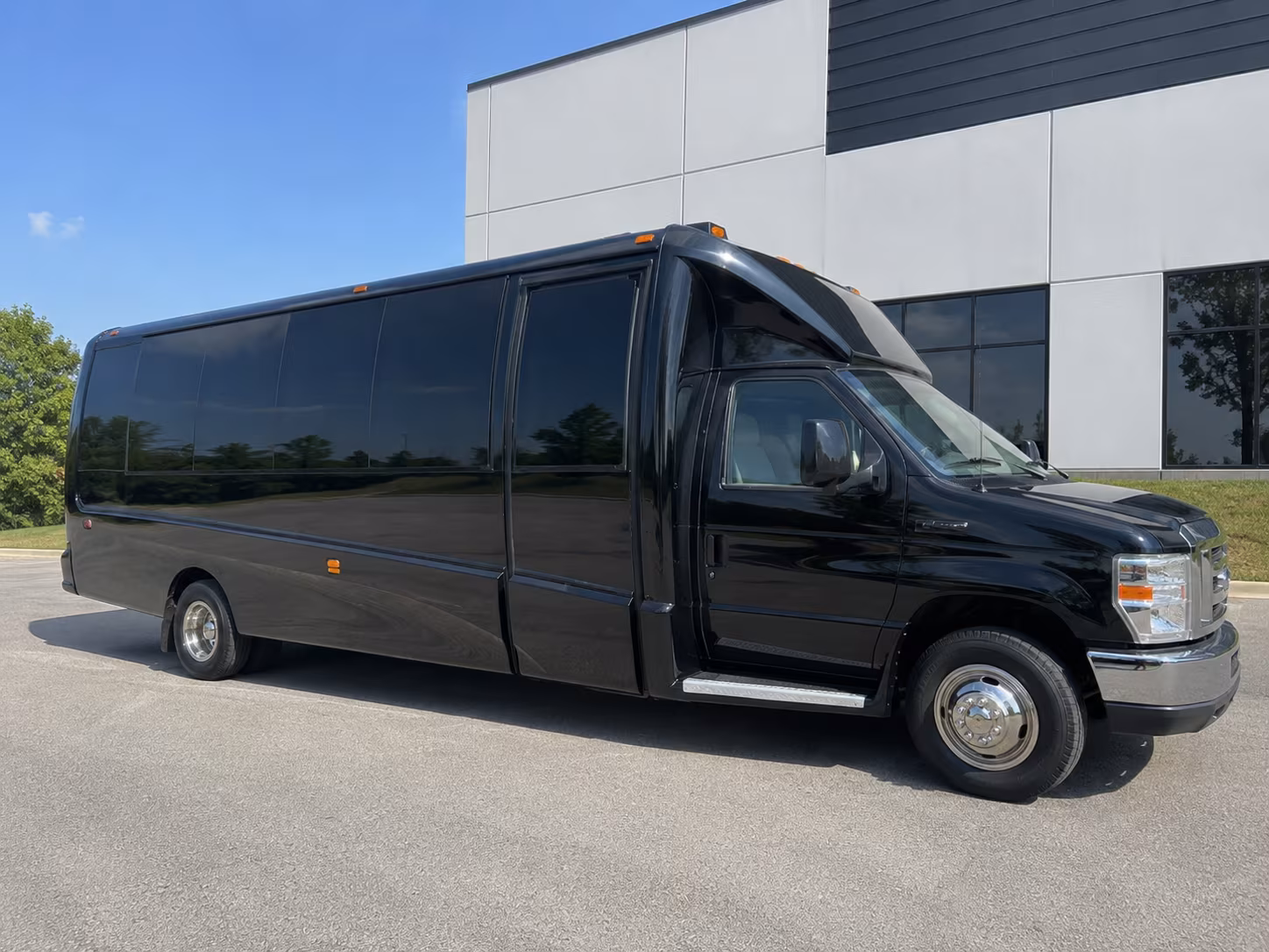 Auburn Homecoming & Prom Party Bus Rentals